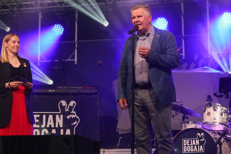 Cerkniška noč, koncert Šank Rock in zabava s skupino Dejan dogaja band ob občinskem prazniku 03 Foto Ljubo Vukelič